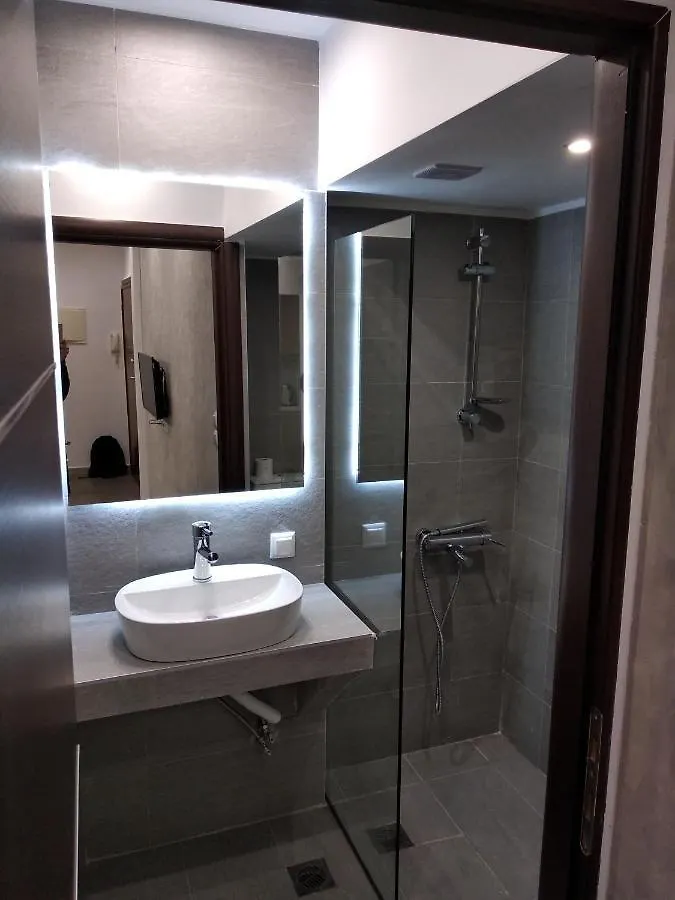 塞萨洛尼基Navarino Jacuzzi Studio公寓