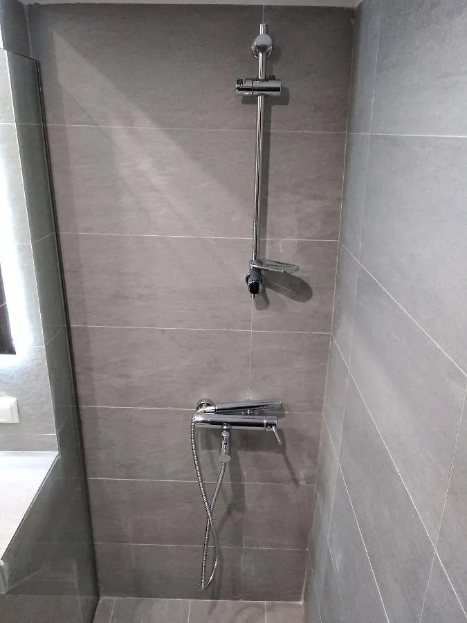 塞萨洛尼基Navarino Jacuzzi Studio公寓 塞萨洛尼基
